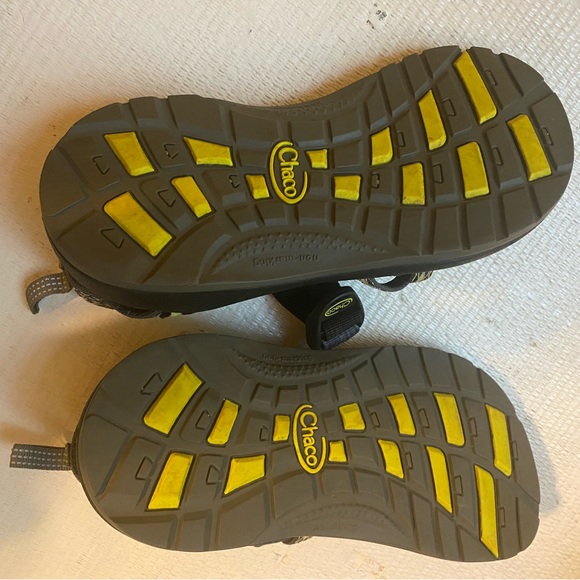 Chacos! - Picture 2 of 2